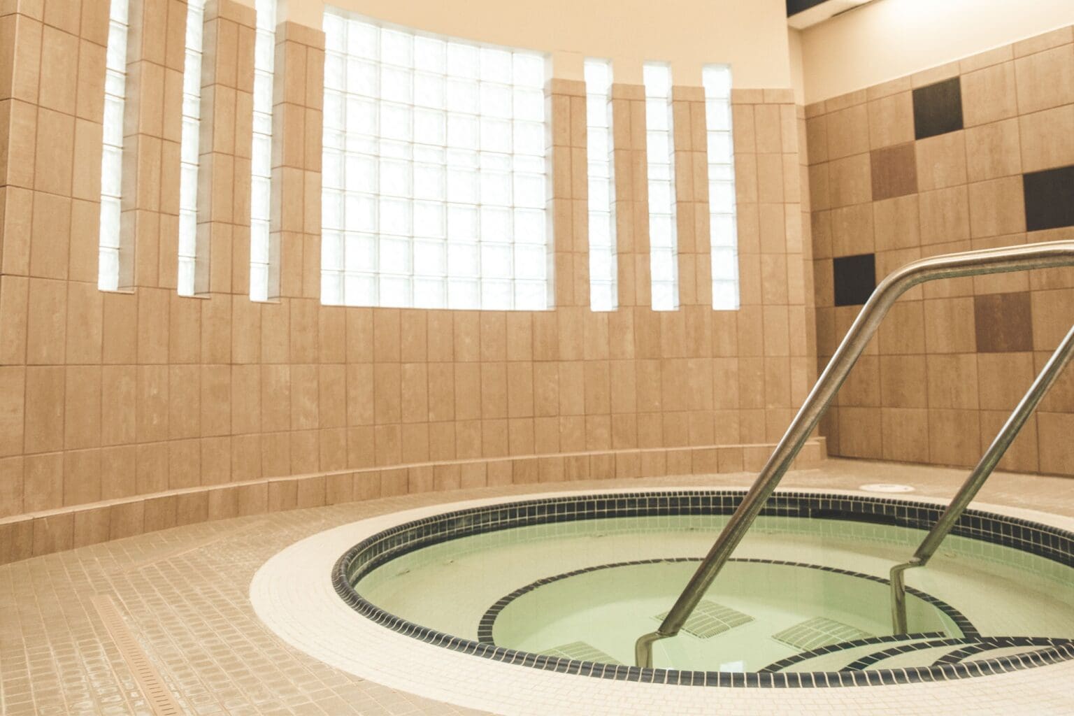 Monroe Gym with Jacuzzi, Sauna, and Steam Room Pursuit Fitness